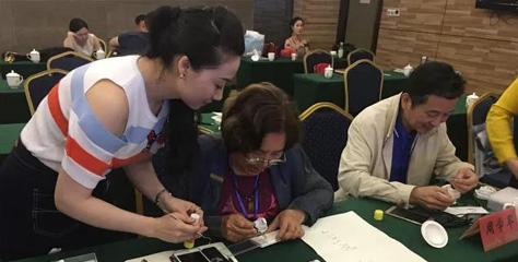 十年磨一劍，礪得梅花香